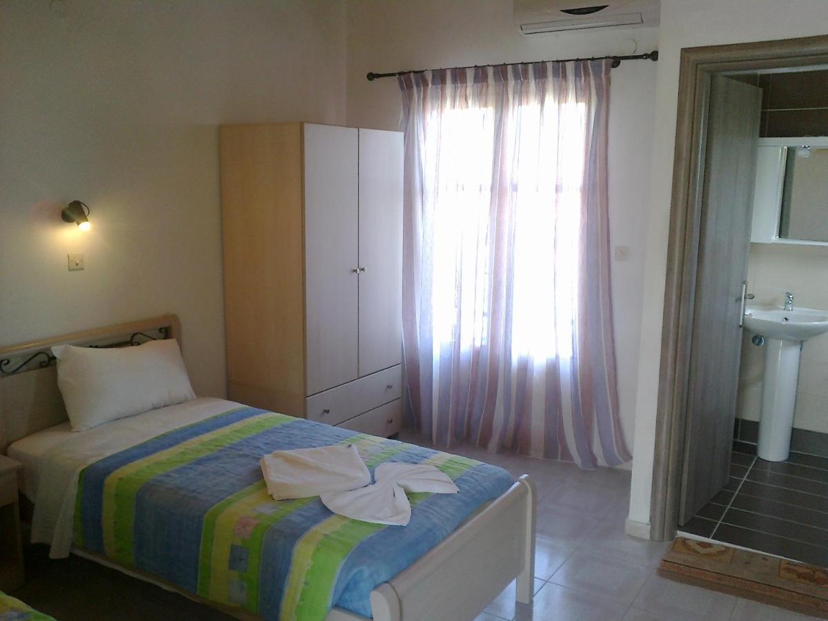 Vassilis Studios Anaxos Room photo