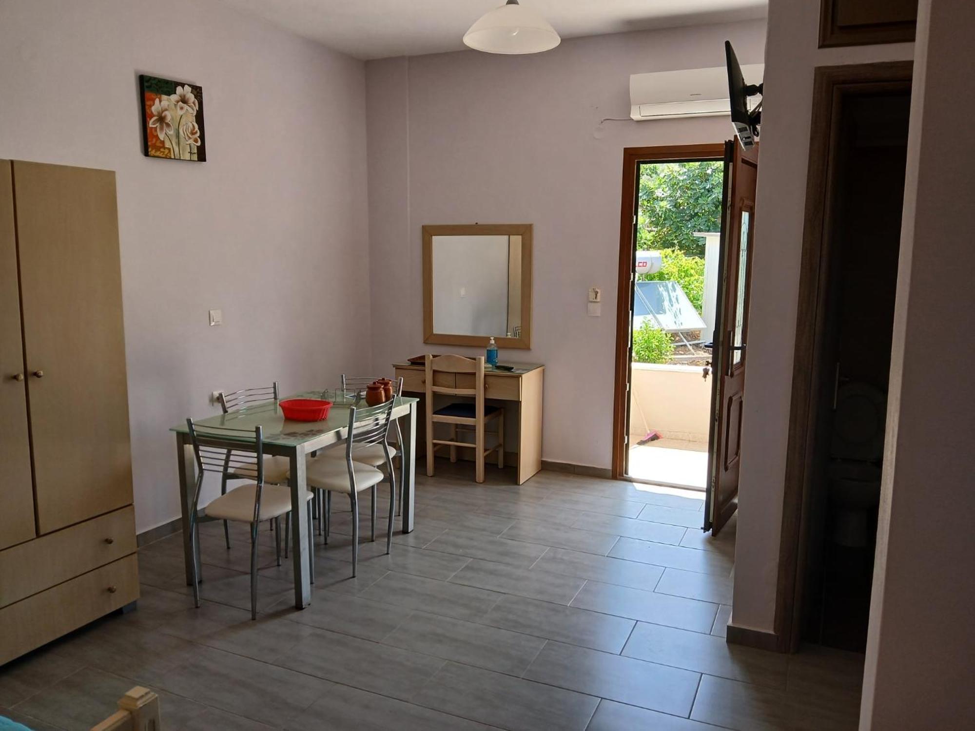Vassilis Studios Anaxos Exterior photo
