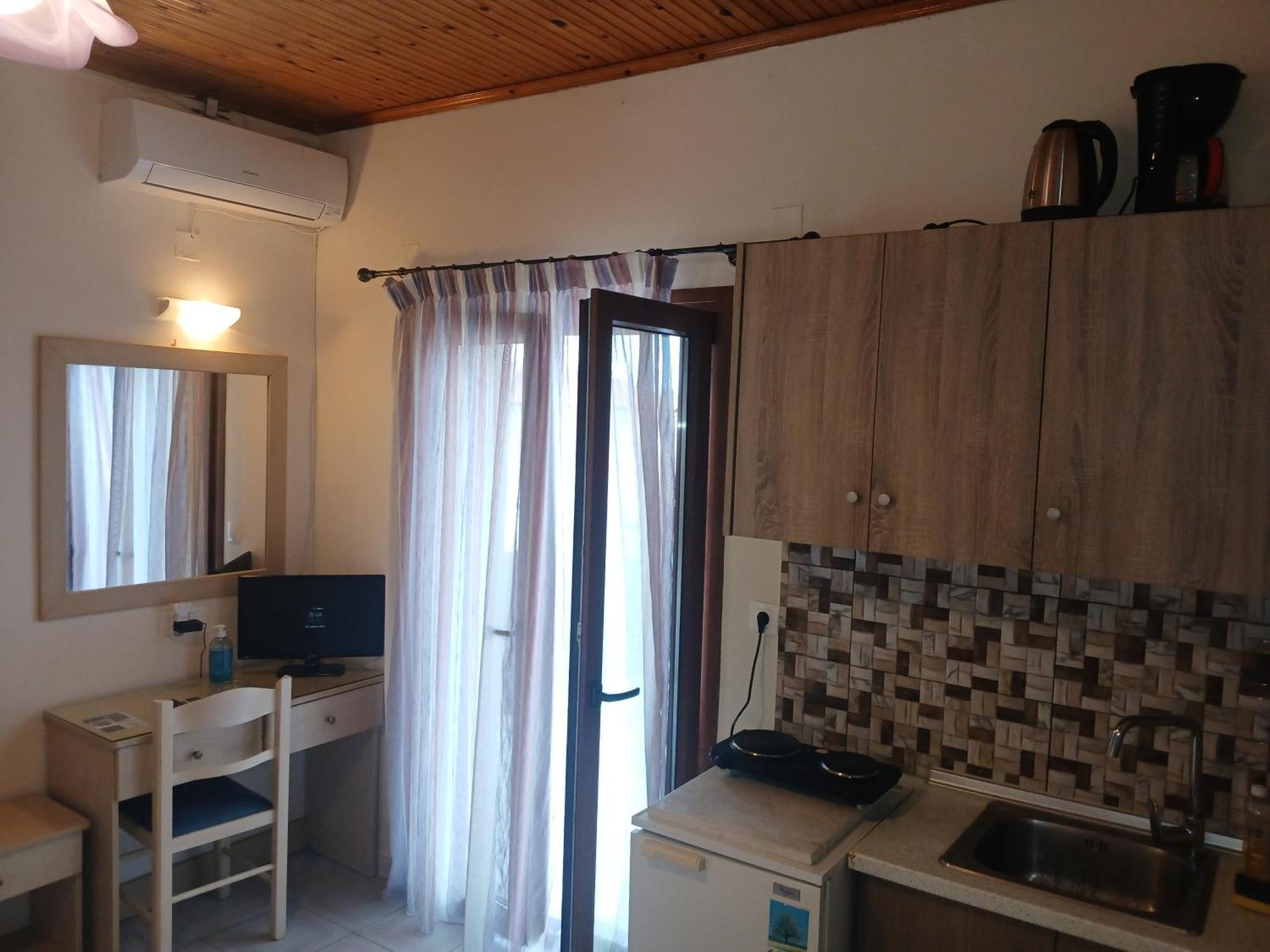 Vassilis Studios Anaxos Exterior photo