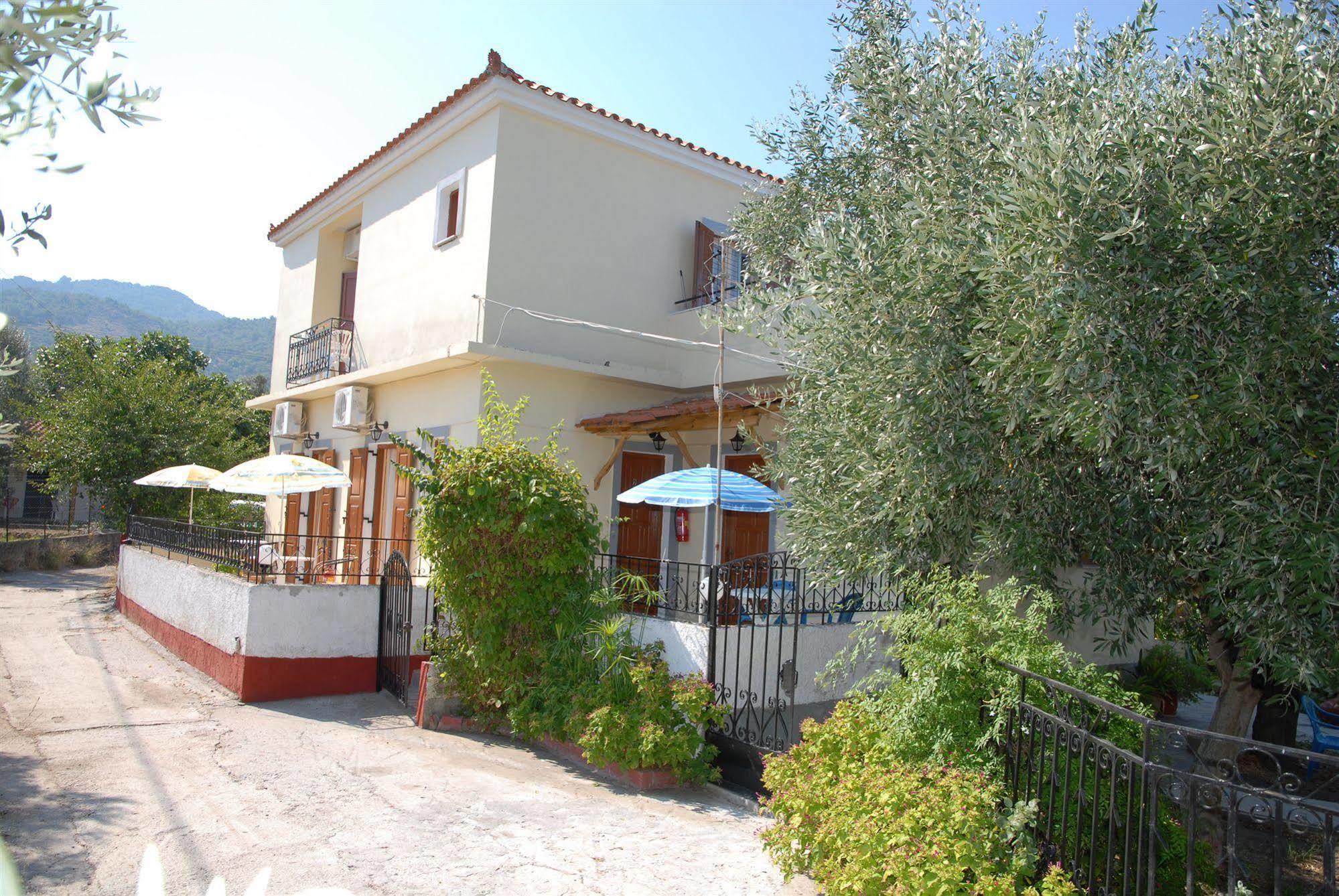 Vassilis Studios Anaxos Exterior photo