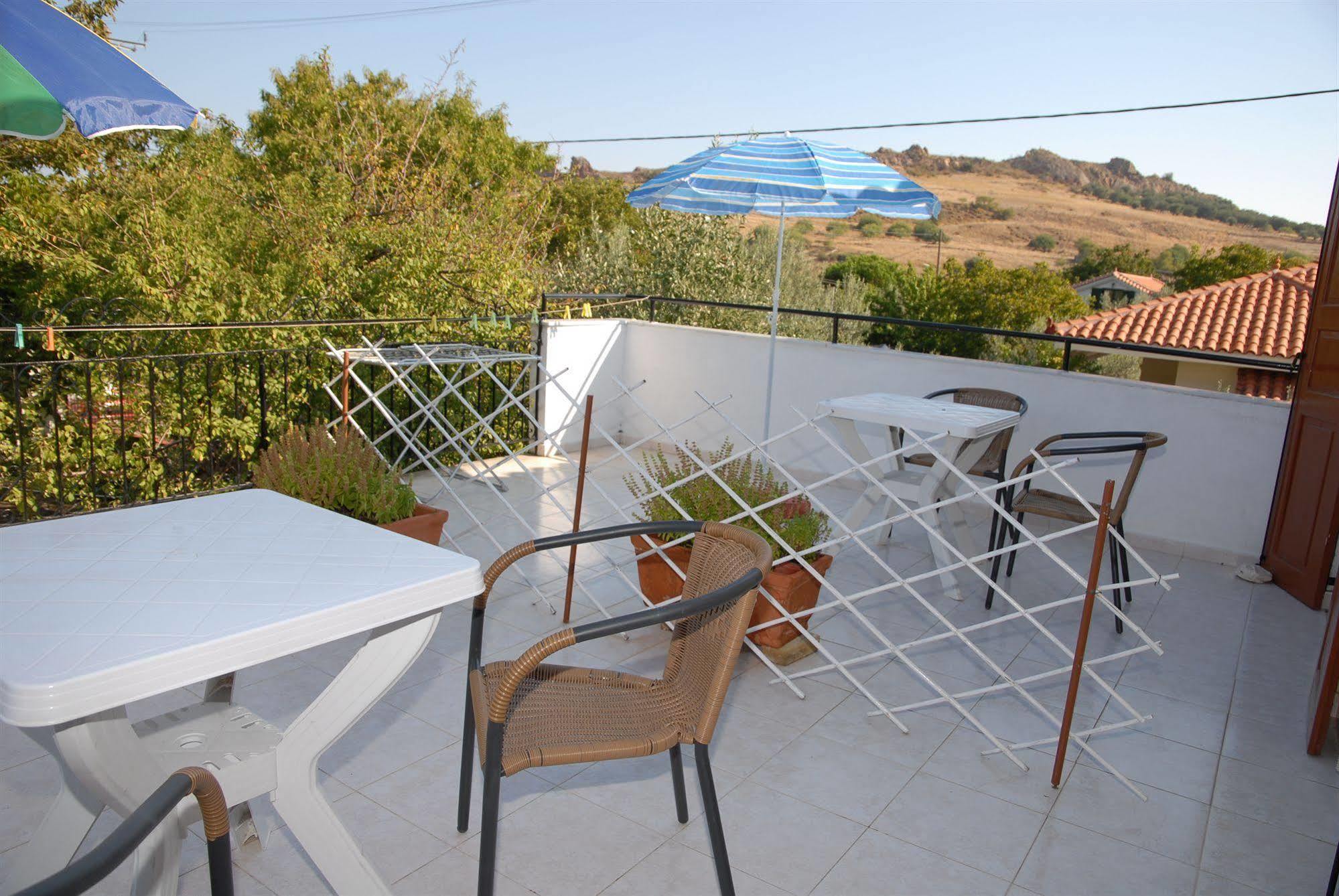 Vassilis Studios Anaxos Exterior photo